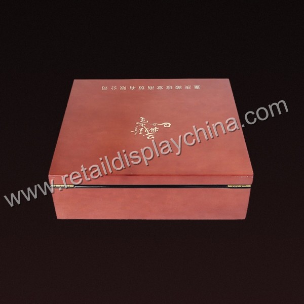 Wooden packing box for healthcare products 02